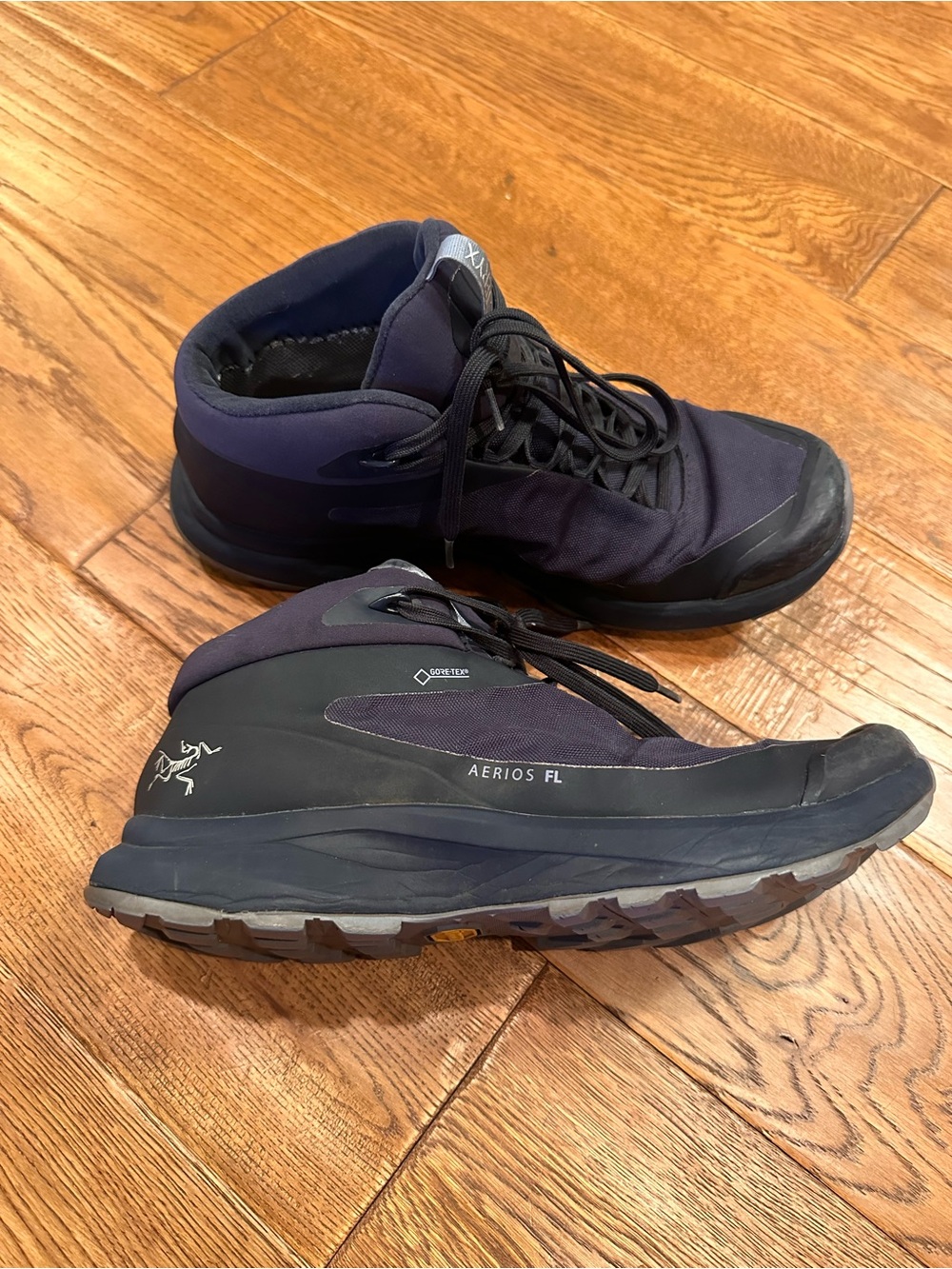 Arc'teryx Aerios FL Men's Mid Hiking Shoes - Dark Blue